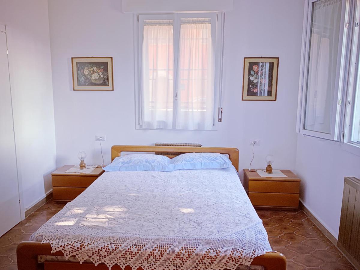 Al Sit Ed Marino Bed & Breakfast คาสเตล มักจิโอเร ภายนอก รูปภาพ